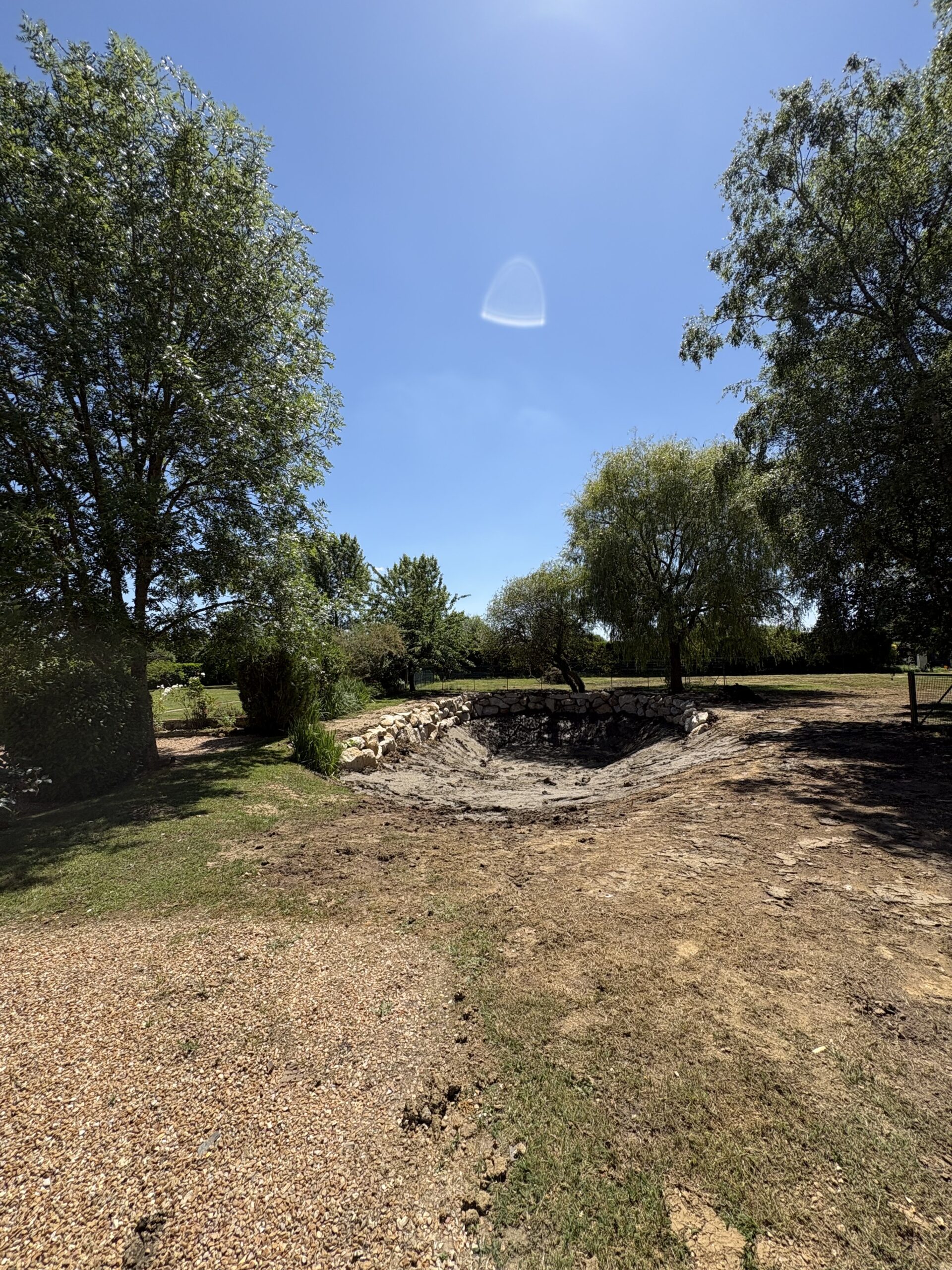 Après rénovation de mare à Nogent-le-Rotrou – Terrassement du Perche